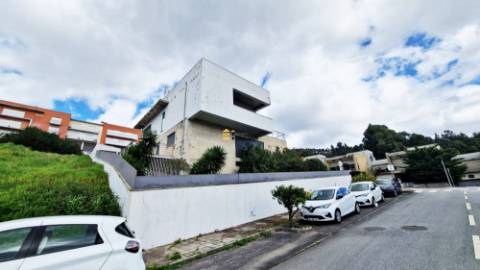 Moradia T3 em Louredo | Retoma de Banco