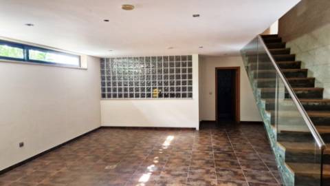 Moradia T3 em Louredo | Retoma de Banco