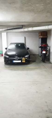 Lugar de Garagem Duplo