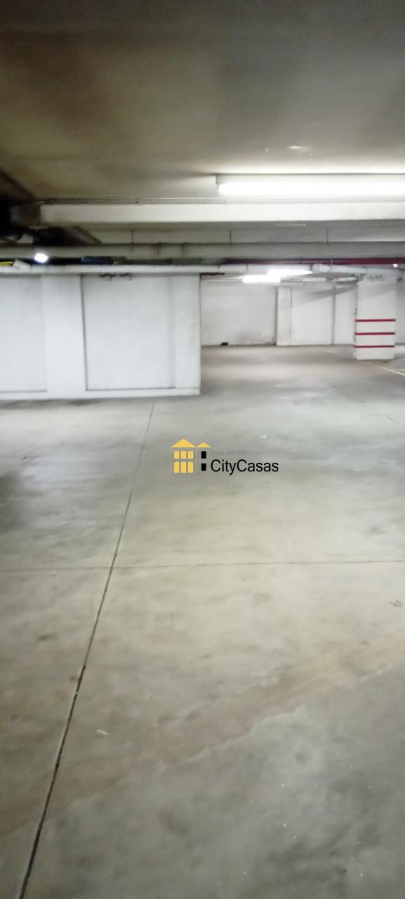 Lugar de Garagem Duplo