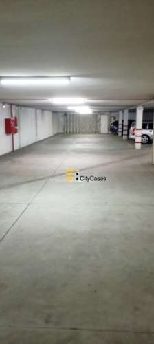 Lugar de Garagem Duplo