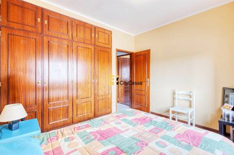 T2 Renovado c/ L. Garagem | Estação de Metro