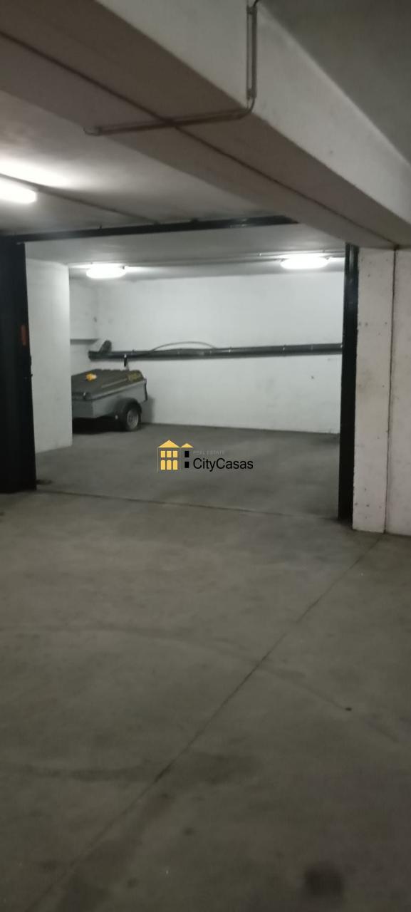 Garagem Fechada para 2 Carros | Meixomil