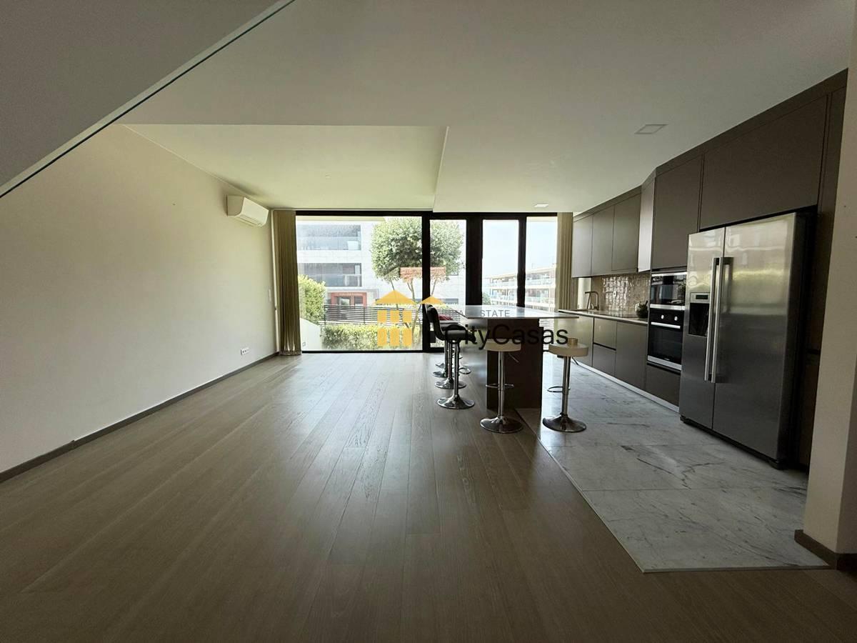 Moradia com 3 Suítes | Junto à Praia de Canidelo