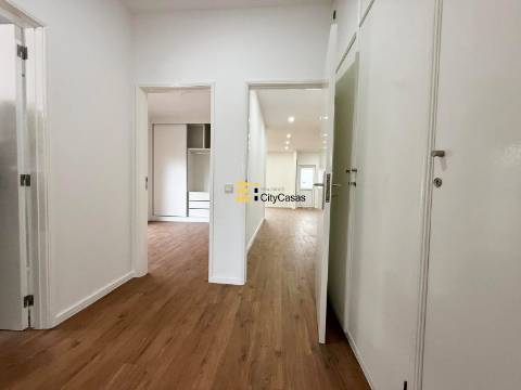 T3 Renovado c/ Garagem em Águas Santas