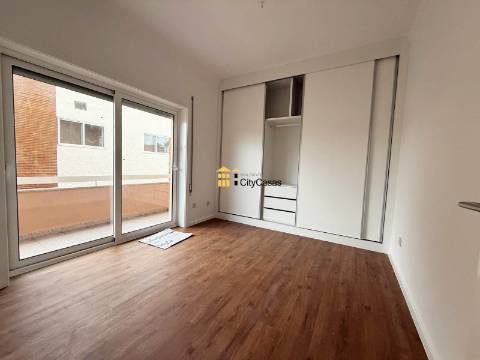 T3 Renovado c/ Garagem em Águas Santas