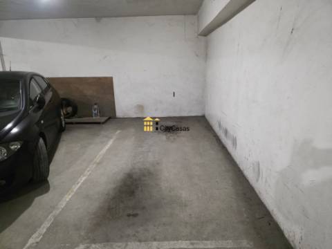 Apartamento T3 c/ L. Garagem | Mafamude