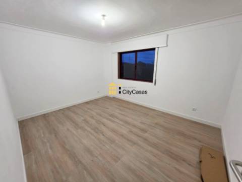 Apartamento T2 Renovado em Rio Tinto