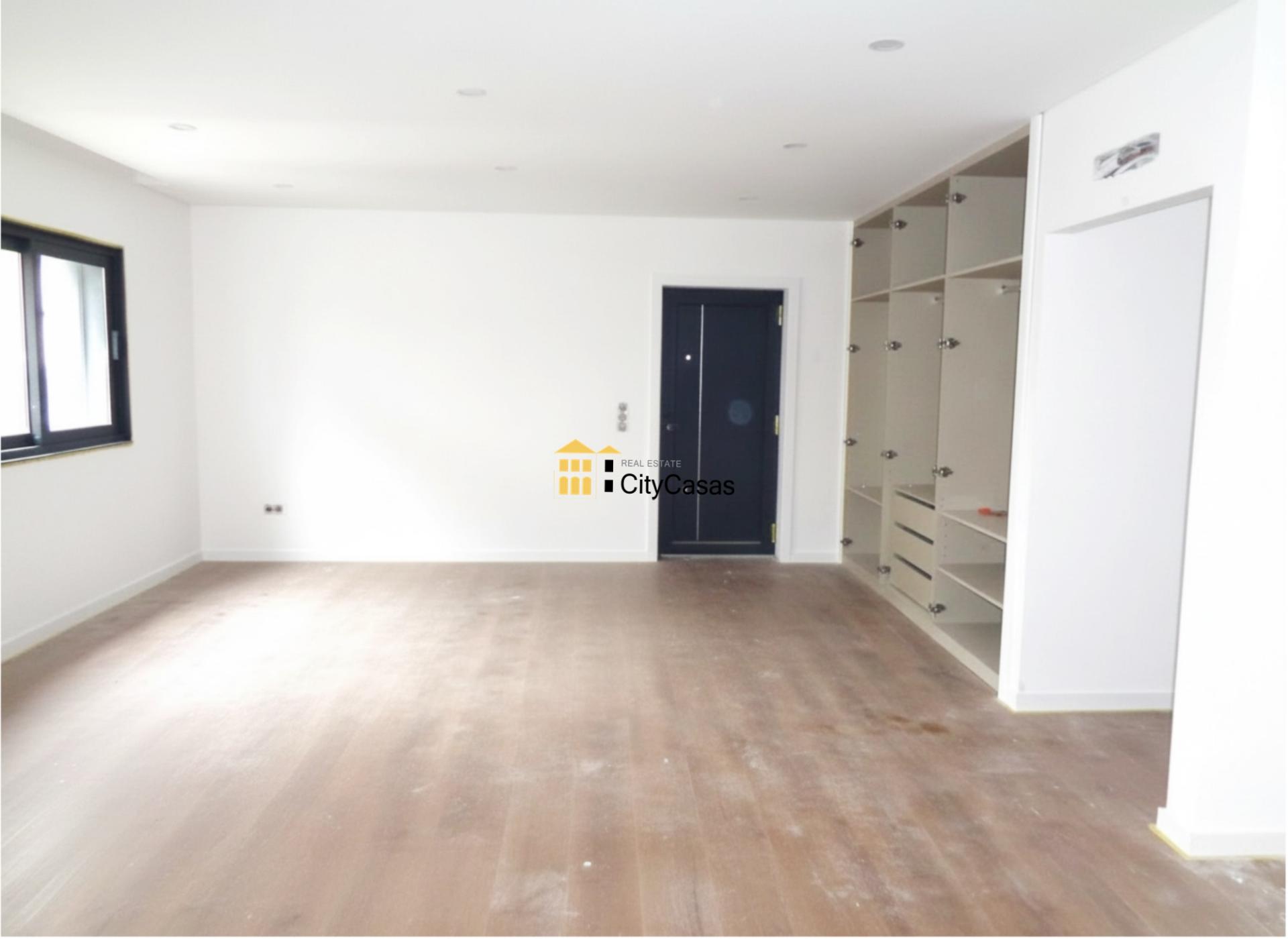 Andar Moradia T2 Renovado em Valbom