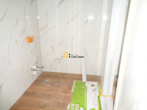 Andar Moradia T2 Renovado em Valbom