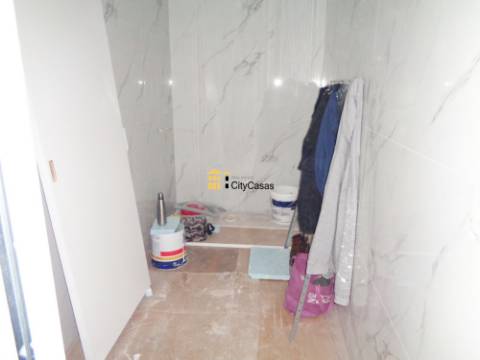 Andar Moradia T2 Renovado em Valbom