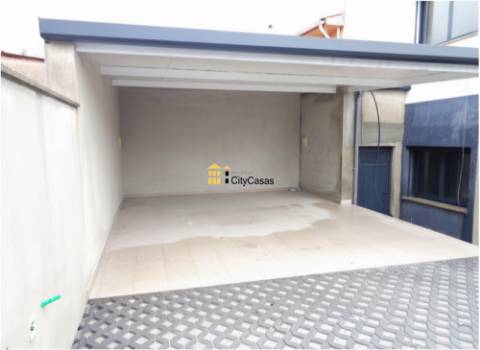 Andar Moradia T2 Renovado em Valbom