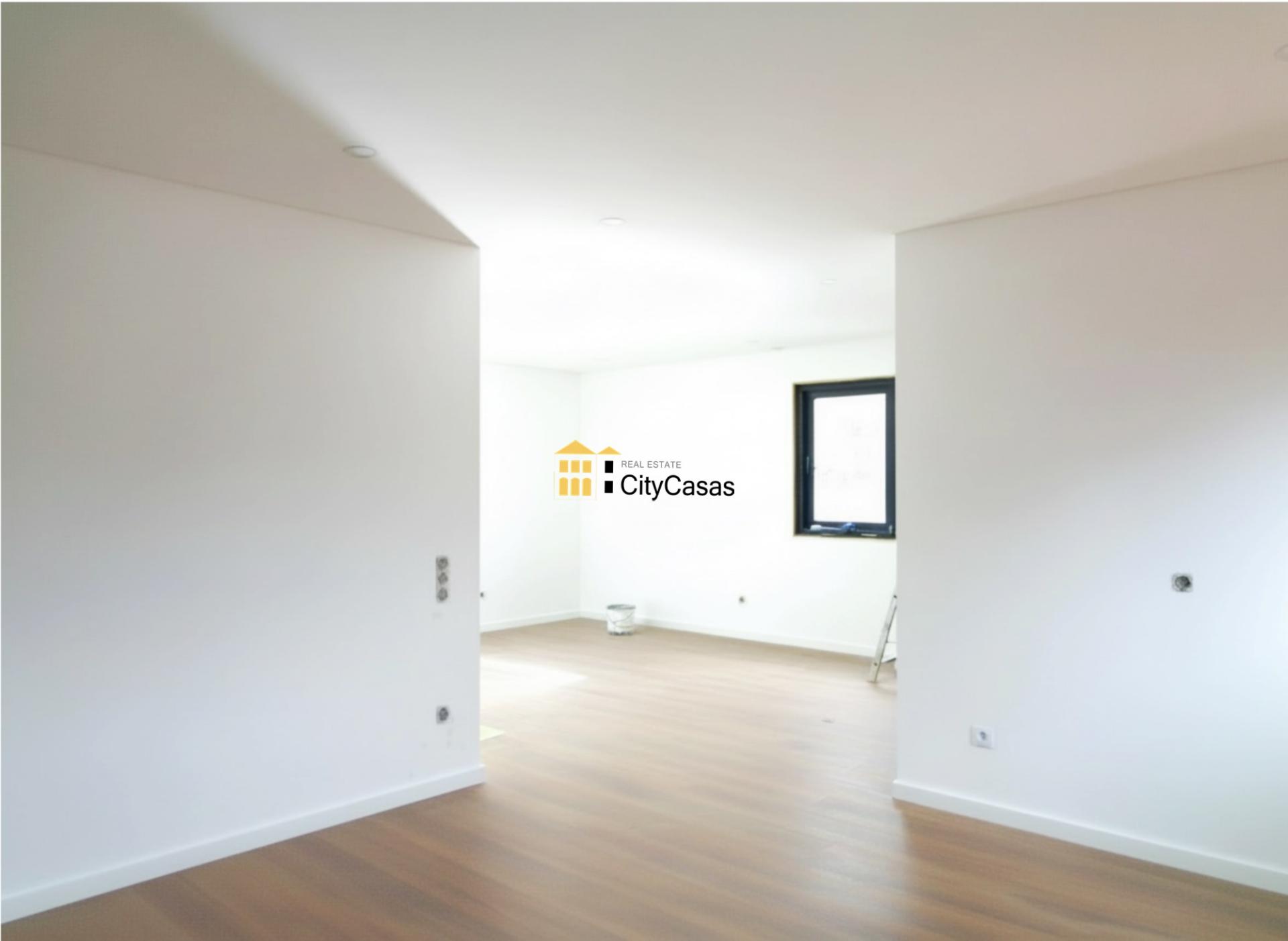 Andar Moradia T2 Renovado em Valbom