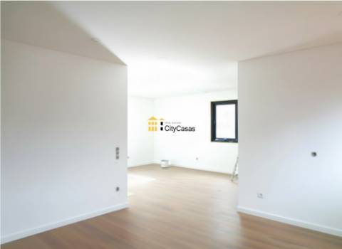 Andar Moradia T2 Renovado em Valbom