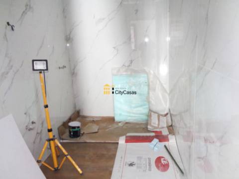 Andar Moradia T2 Renovado em Valbom