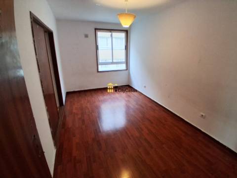 Apartamento T3 em Baguim do Monte.