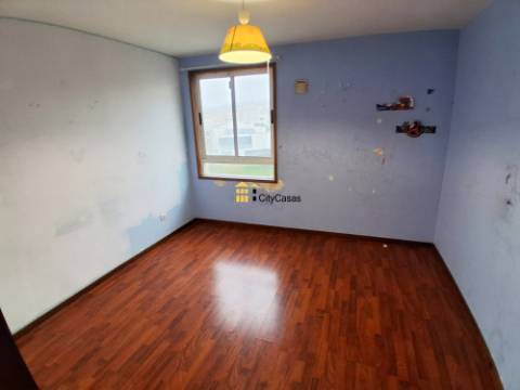 Apartamento T3 em Baguim do Monte.