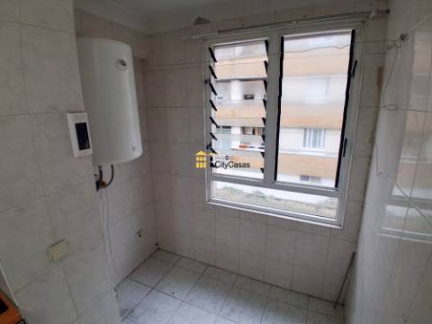 Apartamento T3 em Baguim do Monte.