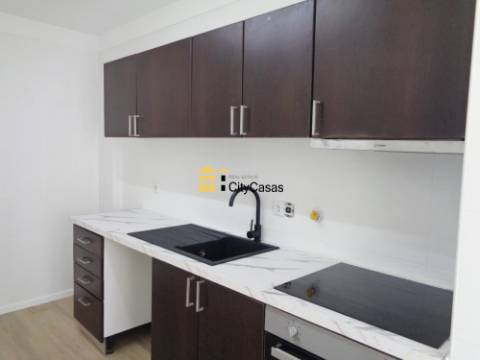Apartamento T3 Renovado | Baguim do Monte.