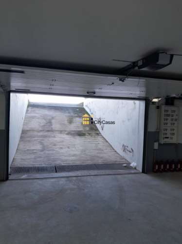 Armazém/Garagem com 212 m2 | Centro de Gondomar