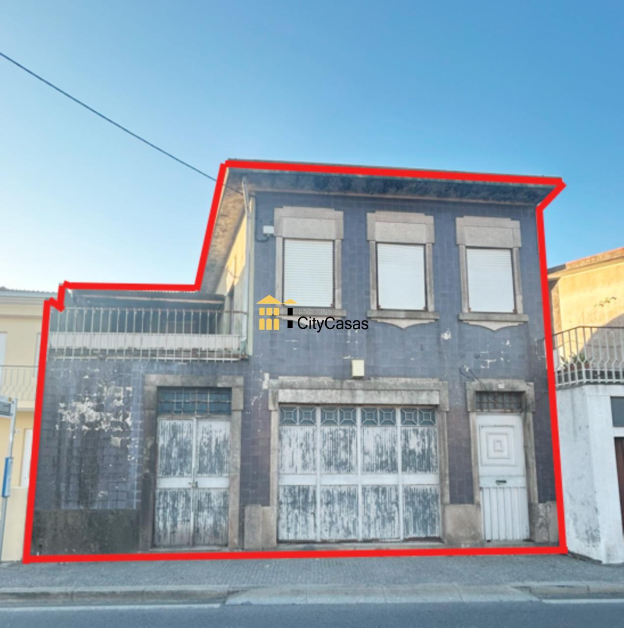 Prédio/Armazém em Milheirós