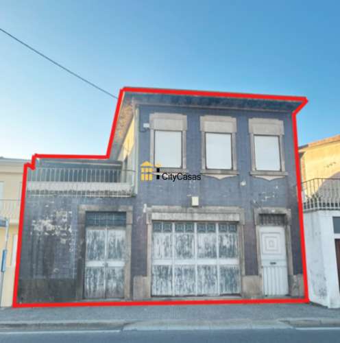 Prédio/Armazém em Milheirós