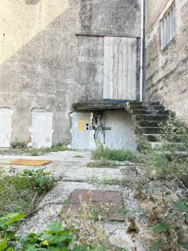 Prédio/Armazém em Milheirós