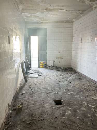 Prédio/Armazém em Milheirós