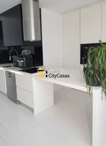 Apartamento T5 c/ Terraço e Garagem | Gondomar