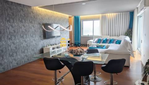 Apartamento T5 c/ Terraço e Garagem | Gondomar