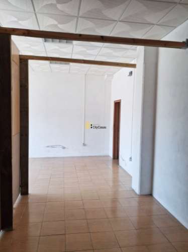 Armazém com 957 m2 em Touguinhó, Vila do Conde.