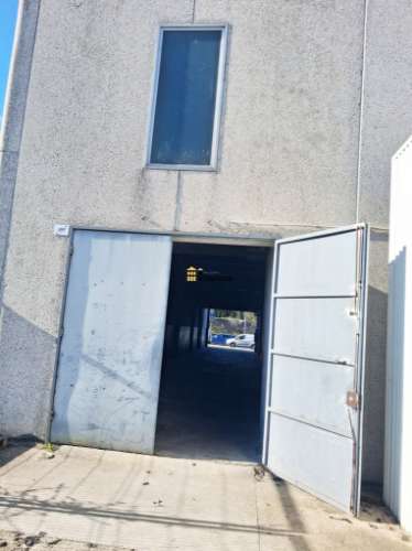 Armazém com 957 m2 em Touguinhó, Vila do Conde.