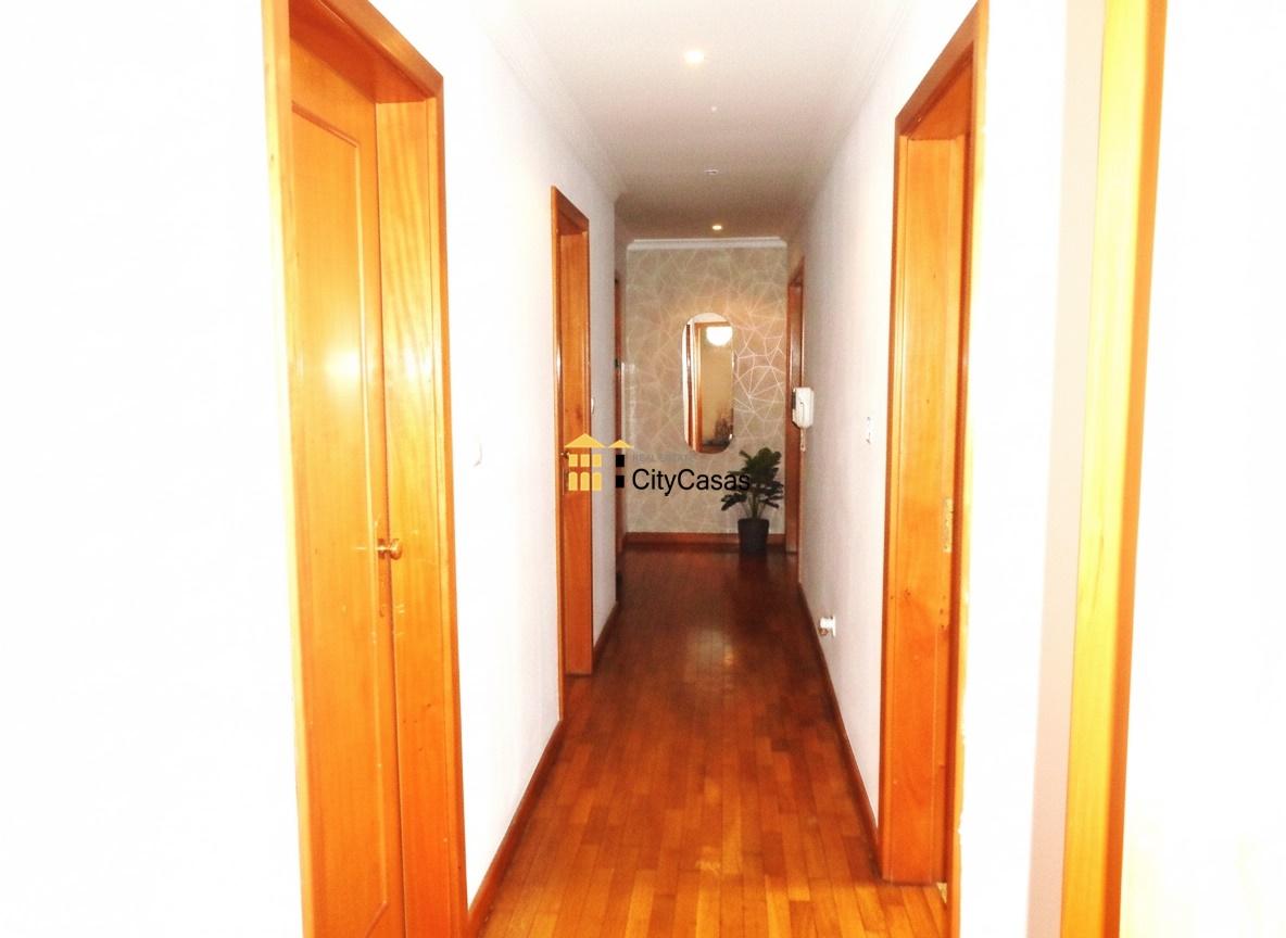 Apartamento T1+1 c/ L. Garagem | Forno, Rio Tinto