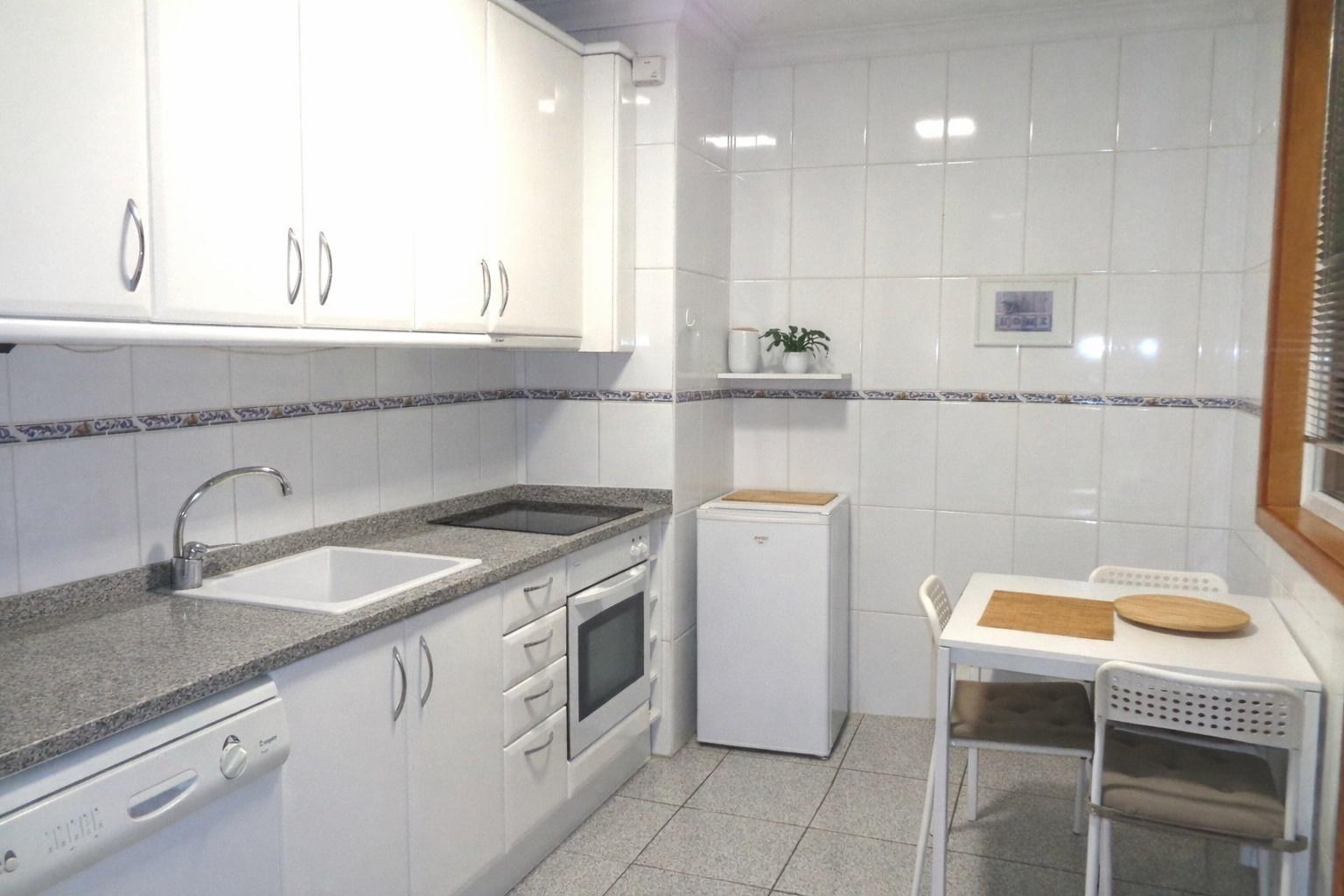 Apartamento T1+1 c/ L. Garagem | Forno, Rio Tinto