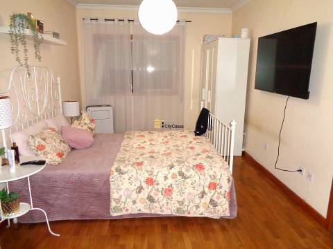 Apartamento T1+1 c/ L. Garagem | Forno, Rio Tinto