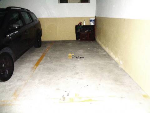 Apartamento T1+1 c/ L. Garagem | Forno, Rio Tinto