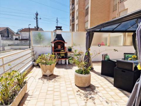 Apartamento T3 c/ Terraço e L. Garagem | Rio Tinto