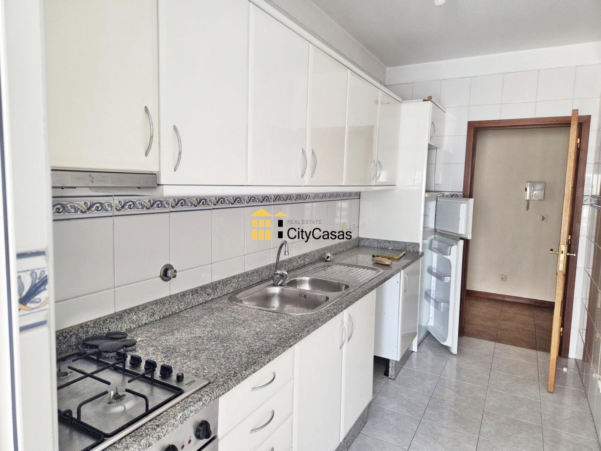 Apartamento T2 c/ Lugar de Garagem