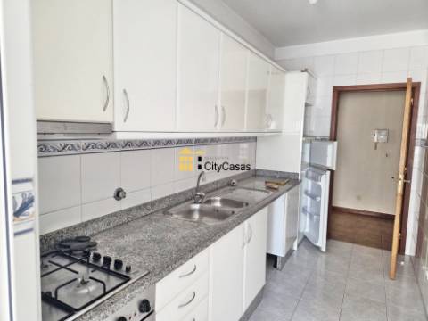 Apartamento T2 c/ Lugar de Garagem