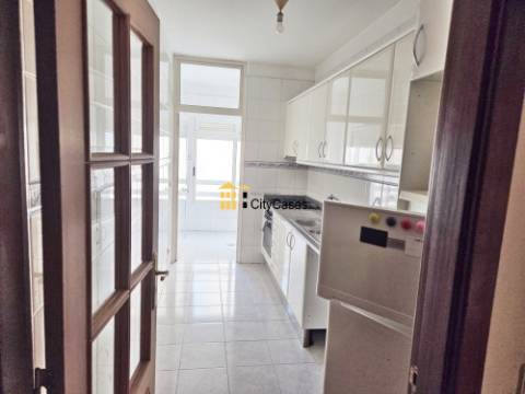 Apartamento T2 c/ Lugar de Garagem