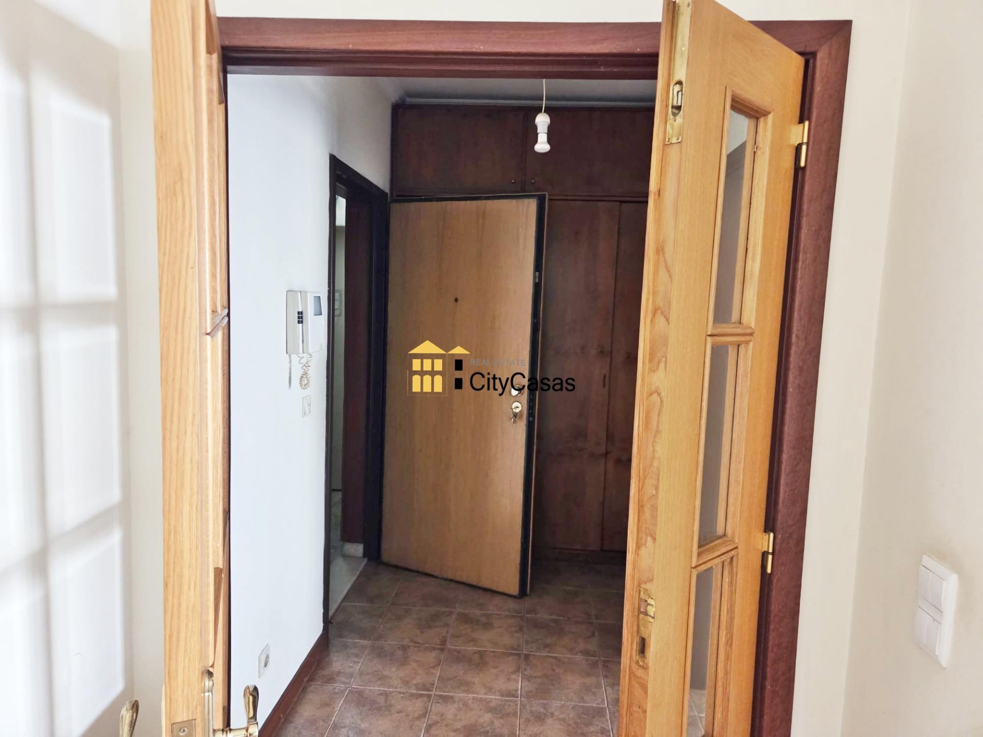 Apartamento T2 c/ Lugar de Garagem