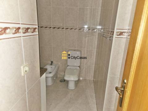 Apartamento T2 c/ Lugar de Garagem