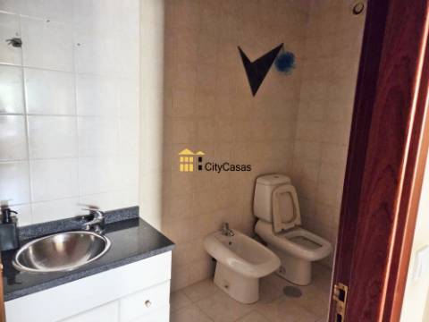 Apartamento T2 c/ Lugar de Garagem