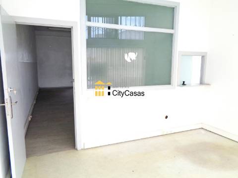 Loja c/ Terraço e 2 Frentes | Paranhos