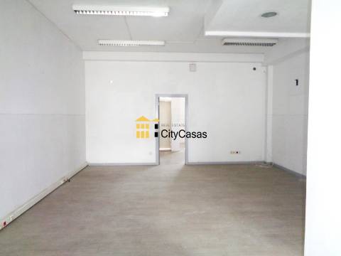 Loja c/ Terraço e 2 Frentes | Paranhos