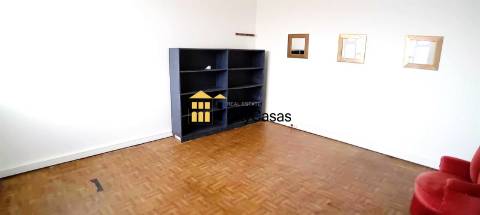 Loja c/ Terraço e 2 Frentes | Paranhos