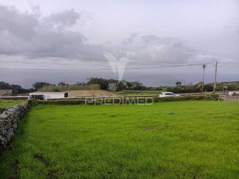 Terreno rústico urbanizável com excelente localização nas doze ribeiras