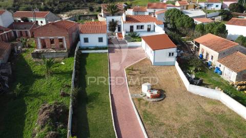 Moradia tradicional t4 + t2 serra do bouro