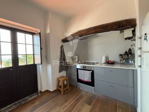 Moradia tradicional t4 + t2 serra do bouro