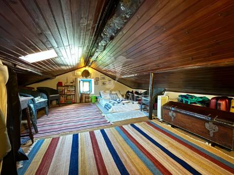 Moradia tradicional t4 + t2 serra do bouro